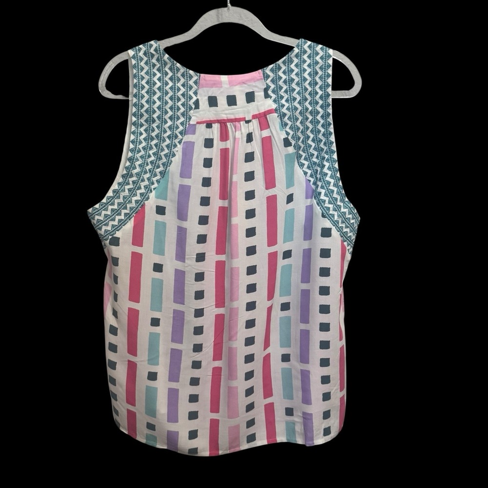 SAVANNA‎ JANE Size 2X Sleeveless Top Blouse Embroidered Geometric Print NWT - Picture 2 of 5